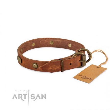 Lederhalsband FDT Artisan mit Platten und Blumen